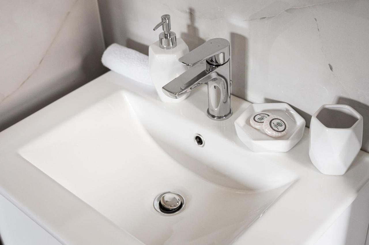 Glyfada Premium Residence Афины Экстерьер фото